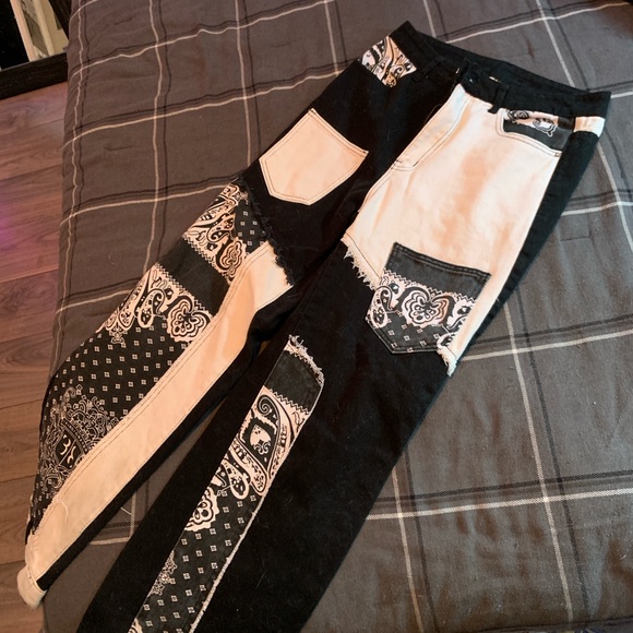 VINTAGE BANDANA JEANS - Picture 3 of 4